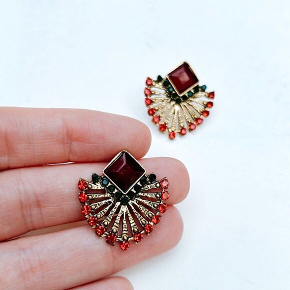 retro stud earrings H28 - Picture 3 of 3
